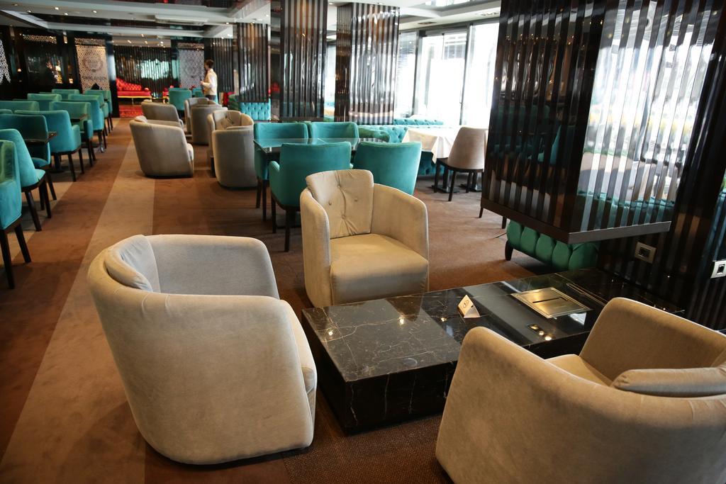 Atasehir Palace Hotel & Conference Istanbul Exterior foto