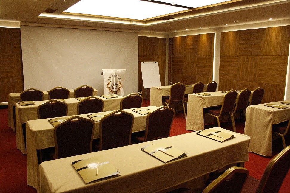 Atasehir Palace Hotel & Conference Istanbul Exterior foto